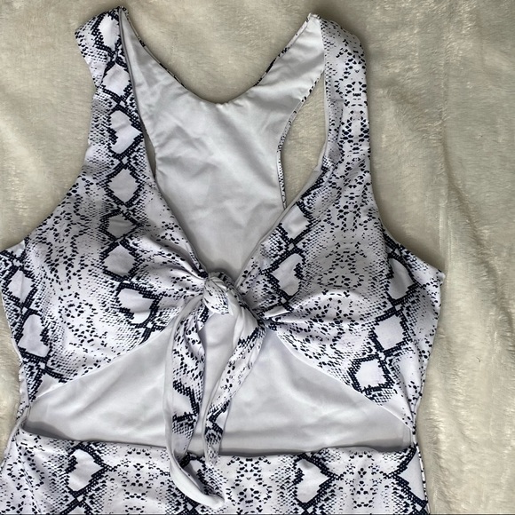 Women’s High Waisted One Piece Swimsuit - Picture 5 of 9